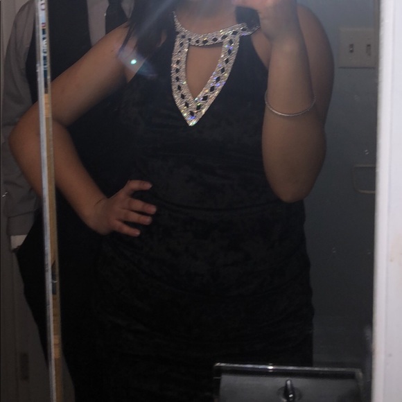 Dress - Picture 1 of 2